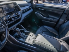 Used 2022  Toyota Highlander XLE FWD at A Motors Sales & Finance near San Antonio, TX