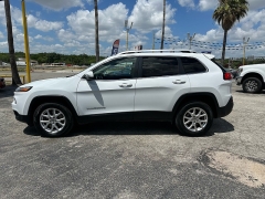 Used 2016 Jeep Cherokee 4d SUV 4WD Latitude at A Motors Sales & Finance near San Antonio, TX