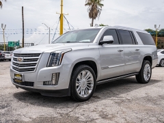 Used 2019  Cadillac Escalade ESV 4d SUV 4WD Platinum at A Motors Sales & Finance near San Antonio&comma; TX