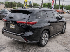 Used 2022  Toyota Highlander Platinum FWD at A Motors Sales & Finance near San Antonio&comma; TX