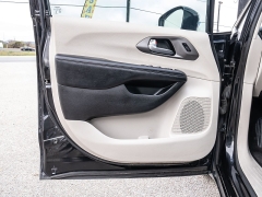 Used 2019  Chrysler Pacifica 4d Wagon Limited at A Motors Sales & Finance near San Antonio&comma; TX