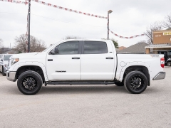 Used 2018  Toyota Tundra 2WD CrewMax SR5 5&period;7L at A Motors Sales & Finance near San Antonio&comma; TX