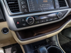 Used 2014  Toyota Highlander 4d SUV FWD Limited at A Motors Sales & Finance near San Antonio&comma; TX