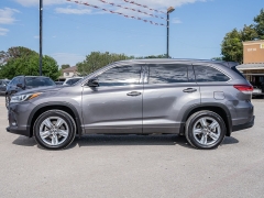 Used 2017 Toyota Highlander 4d SUV AWD Limited at A Motors Sales & Finance near San Antonio, TX