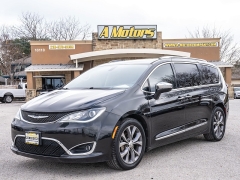Used 2019  Chrysler Pacifica 4d Wagon Limited at A Motors Sales & Finance near San Antonio&comma; TX