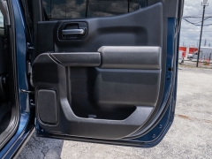 Used 2019  Chevrolet Silverado 1500 2WD Crew Cab LT at A Motors Sales & Finance near San Antonio&comma; TX