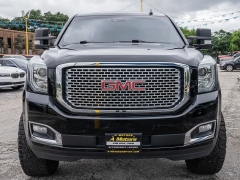 Used 2020  GMC Yukon XL 4d SUV 4WD Denali at A Motors Sales & Finance near San Antonio&comma; TX