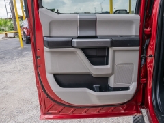 Used 2017  Ford F-150 2WD SuperCrew XLT 5 1&sol;2 at A Motors Sales & Finance near San Antonio&comma; TX
