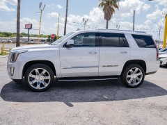 Used 2017  Cadillac Escalade 4d SUV RWD Luxury at A Motors Sales & Finance near San Antonio&comma; TX