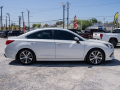 Used 2018  Subaru Legacy 4d Sedan 2&period;5i Limited at A Motors Sales & Finance near San Antonio&comma; TX