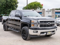 Used 2015  Chevrolet Silverado 1500 4WD Crew Cab LT at A Motors Sales & Finance near San Antonio&comma; TX