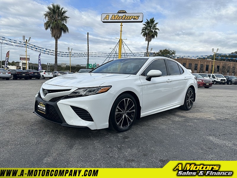 Used 2018  Toyota Camry 4d Sedan SE at A Motors Sales & Finance near San Antonio, TX