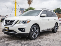 Used 2017  Nissan Pathfinder 4d SUV 4WD Platinum at A Motors Sales & Finance near San Antonio&comma; TX