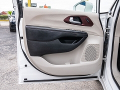 Used 2020  Chrysler Pacifica 4d Wagon Limited at A Motors Sales & Finance near San Antonio, TX