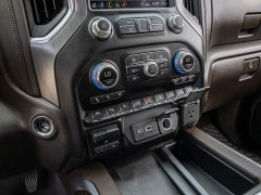 Used 2020  GMC Sierra 1500 4WD Crew Cab Denali at A Motors Sales & Finance near San Antonio&comma; TX