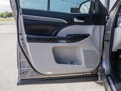 Used 2017 Toyota Highlander 4d SUV AWD Limited at A Motors Sales & Finance near San Antonio, TX