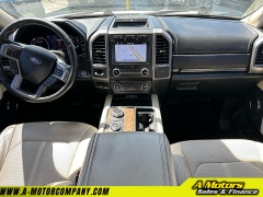 Used 2019 Ford Expedition Max 4d SUV 4WD Platinum at A Motors Sales & Finance near San Antonio, TX