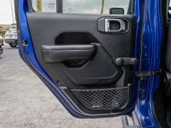 Used 2018  Jeep Wrangler Unlimited 4d SUV 4WD Sport at A Motors Sales & Finance near San Antonio&comma; TX