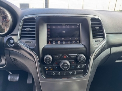 Used 2019 Jeep Grand Cherokee 4d SUV 2WD Laredo E at A Motors Sales & Finance near San Antonio, TX