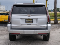 Used 2019  Cadillac Escalade ESV 4d SUV 4WD Platinum at A Motors Sales & Finance near San Antonio&comma; TX