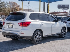 Used 2018  Nissan Pathfinder 4d SUV FWD Platinum at A Motors Sales & Finance near San Antonio&comma; TX
