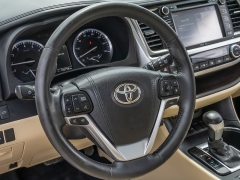 Used 2015  Toyota Highlander 4d SUV FWD Limited Platinum at A Motors Sales & Finance near San Antonio&comma; TX