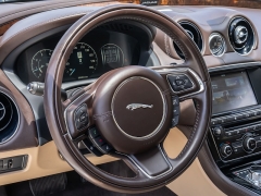 Used 2016  Jaguar XJ 4d Sedan Portfolio LWB at A Motors Sales & Finance near San Antonio&comma; TX