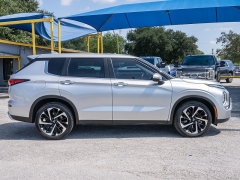 Used 2023  Mitsubishi Outlander SE FWD at A Motors Sales & Finance near San Antonio&comma; TX
