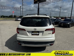 Used 2019 Honda Pilot 4d SUV FWD Touring 8-Passenger at A Motors Sales & Finance near San Antonio, TX
