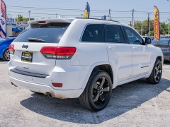 Used 2015 Jeep Grand Cherokee 4d SUV 2WD Laredo Altitude at A Motors Sales & Finance near San Antonio, TX