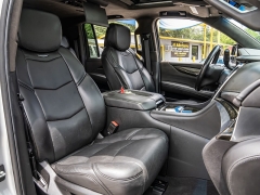 Used 2019  Cadillac Escalade ESV 4d SUV 4WD Platinum at A Motors Sales & Finance near San Antonio&comma; TX