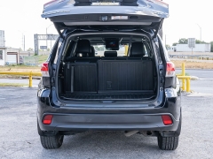 Used 2019  Toyota Highlander 4d SUV FWD XLE at A Motors Sales & Finance near San Antonio&comma; TX