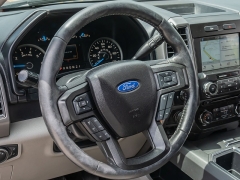 Used 2017  Ford F-150 2WD SuperCrew XLT 5 1&sol;2 at A Motors Sales & Finance near San Antonio&comma; TX