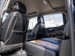Used 2020  GMC Sierra 1500 4WD Crew Cab Elevation at A Motors Sales & Finance near San Antonio&comma; TX