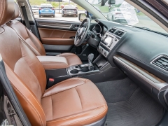 Used 2017  Subaru Outback 4d SUV 2&period;5i Touring at A Motors Sales & Finance near San Antonio&comma; TX