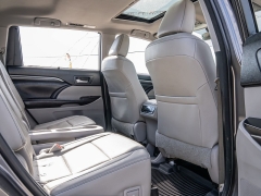 Used 2017 Toyota Highlander 4d SUV AWD Limited at A Motors Sales & Finance near San Antonio, TX