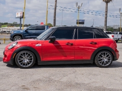 Used 2020  MINI Hardtop 4 Door Cooper S FWD at A Motors Sales & Finance near San Antonio&comma; TX