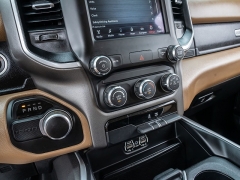 Used 2020  Ram 1500 2WD Crew Cab Lone Star at A Motors Sales & Finance near San Antonio&comma; TX