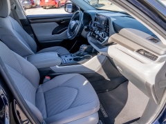 Used 2020  Toyota Highlander 4d SUV FWD LE at A Motors Sales & Finance near San Antonio, TX