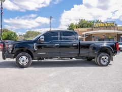 Used 2018  Ford Super Duty F-350 4WD Crew Cab Lariat DRW Longbed at A Motors Sales & Finance near San Antonio&comma; TX