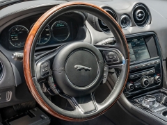Used 2015  Jaguar XJL 4d Sedan Portfolio at A Motors Sales & Finance near San Antonio&comma; TX