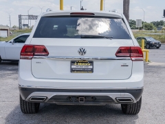 Used 2018  Volkswagen Atlas 3&period;6L V6 SEL Premium 4MOTION at A Motors Sales & Finance near San Antonio&comma; TX