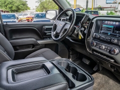 Used 2018  Chevrolet Silverado 1500 2WD Crew Cab LT at A Motors Sales & Finance near San Antonio&comma; TX