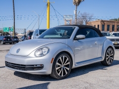 Used 2013  Volkswagen Beetle 2d Convertible 2&period;5L at A Motors Sales & Finance near San Antonio&comma; TX