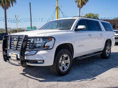 Used 2017  Chevrolet Suburban 4d SUV 4WD LT at A Motors Sales & Finance near San Antonio, TX