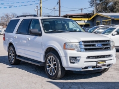 Used 2017  Ford Expedition 4d SUV 2WD XLT at A Motors Sales & Finance near San Antonio&comma; TX