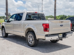 Used 2018  Ford F-150 2WD SuperCrew Lariat 5 1&sol;2 at A Motors Sales & Finance near San Antonio&comma; TX