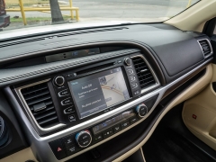 Used 2015  Toyota Highlander 4d SUV FWD Limited Platinum at A Motors Sales & Finance near San Antonio&comma; TX
