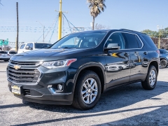 Used 2020  Chevrolet Traverse 4d SUV AWD LT Cloth w&sol;2FL at A Motors Sales & Finance near San Antonio&comma; TX