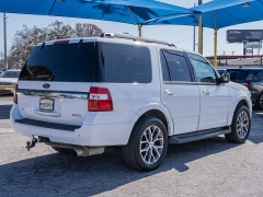 Used 2017  Ford Expedition 4d SUV 2WD XLT at A Motors Sales & Finance near San Antonio&comma; TX
